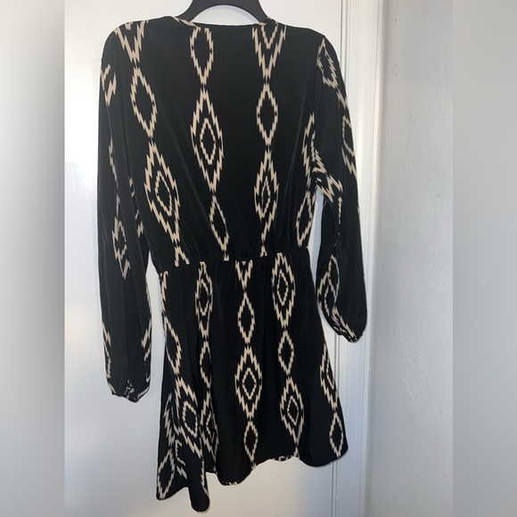 Liberty Love size 1XL Long Sleeve Black & White Dress - Picture 3 of 4